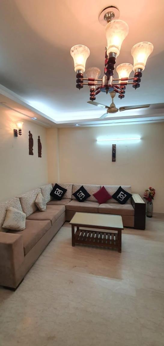 Apartment Namastey Homes 3 Bhk Service , Near Max Saket, Delhi